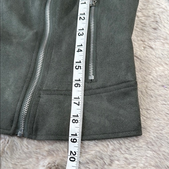 BB Dakota by Steve Madden | Green Faux Suede Moto Jacket, Size S - Picture 7 of 12